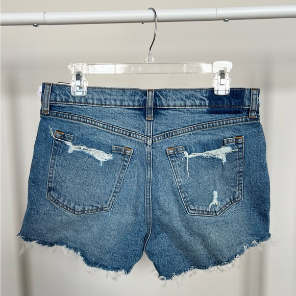Abercrombie & Fitch Curve Love Mid Rise Mom Short | Denim | NWT - Picture 3 of 3